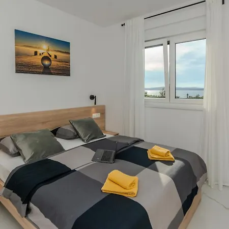 Fil Cosic Apartment Vir